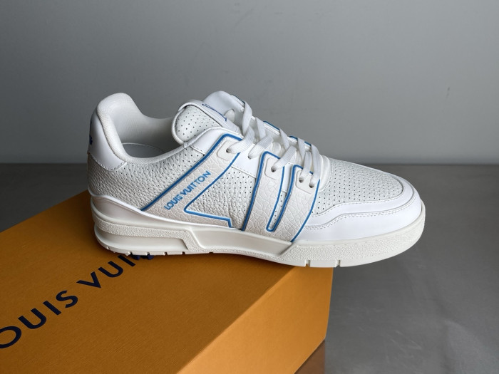 l0*is V*t0n lv trainer lvt-225