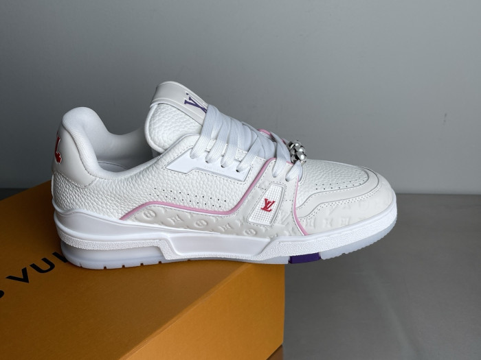 l0*is V*t0n lv trainer lvt-224