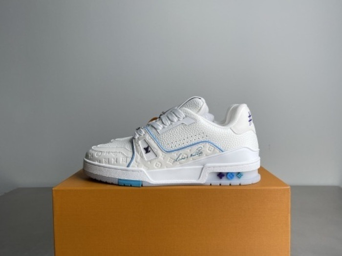 l0*is V*t0n lv trainer lvt-223