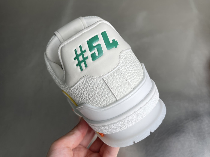 l0*is V*t0n lv trainer lvt-221