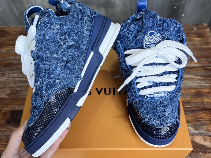 l0*is V*t0n lv trainer lvt-218