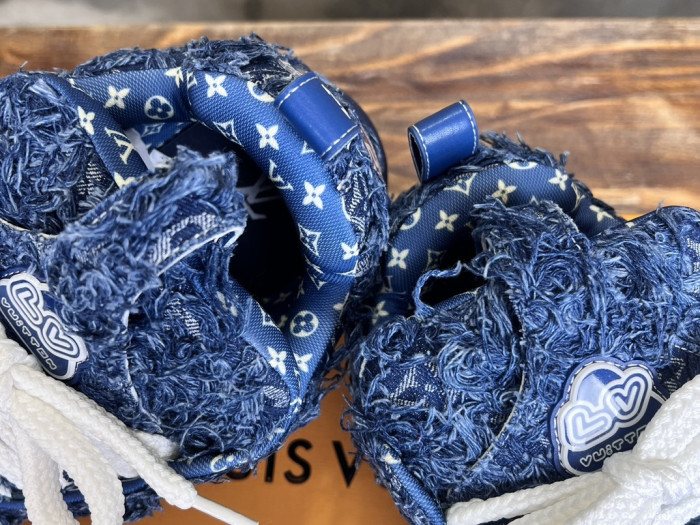 l0*is V*t0n lv trainer lvt-218